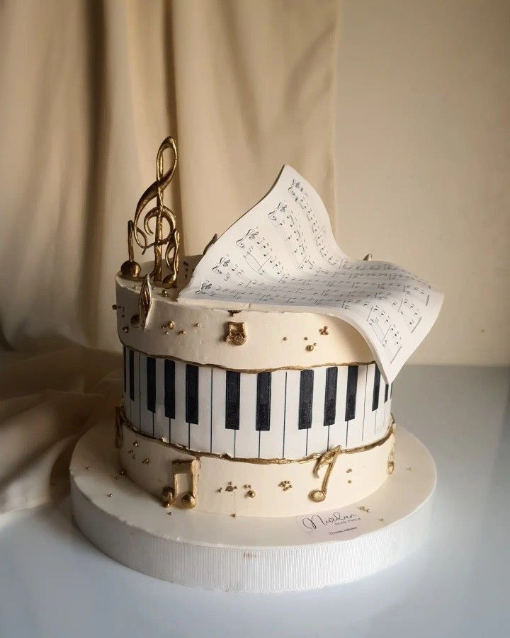 Instrument Cake